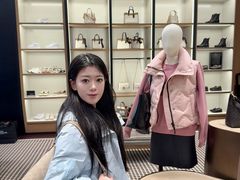-王府井奥莱临潼小镇(临潼店)
