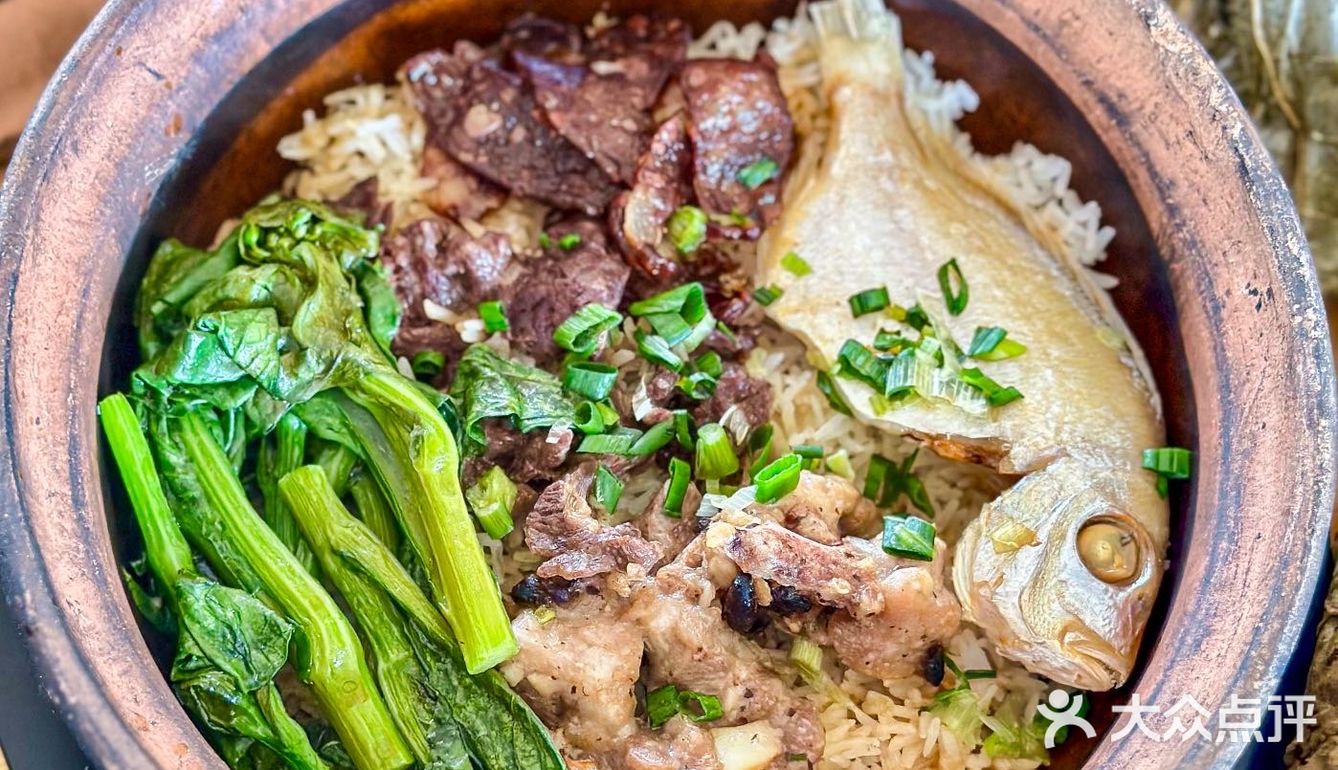 中山！柴火煲仔饭🍚排队吃…烟火气十足