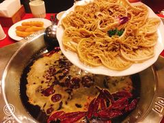 -山城年华老火锅(玉林店)