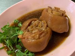 -Kha Mu Charoensang(Silom)