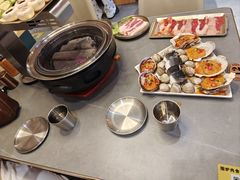 -围炉肉舍•炭烤活鳗•丹东海鲜烤肉(步行街店)