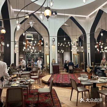 翻遍猫途鹰和大众在酒店边上找到这家神仙餐厅