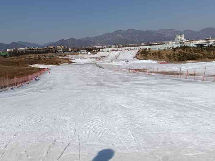 昌平华彬生态园滑雪场图片