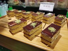 -梅园国际大酒店·自助餐厅(光明港店)