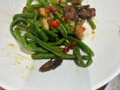 -乡村馕坑肉·烧烤·新疆菜·本地人更爱吃(阿勒泰首店)