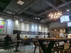 大堂-HELLO 27 意面·沙拉·帕尼尼