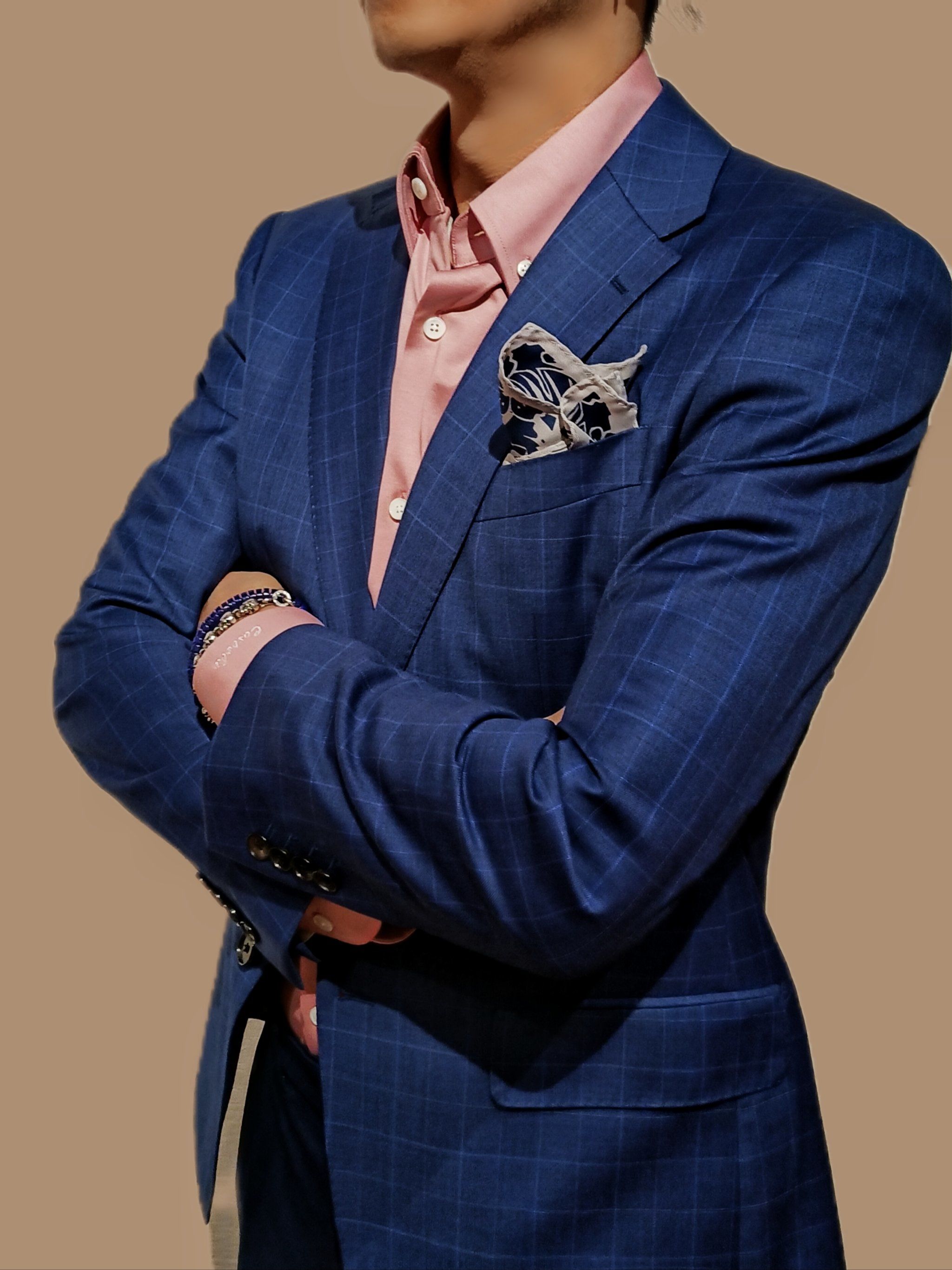 粉色衬衫配西服帅吧!