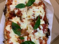 玛格丽塔披萨-卡佩罗意大利餐厅及酒吧Al Cappello Trattoria