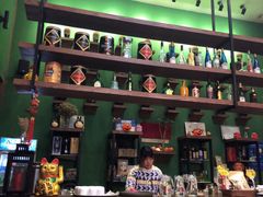 -香巴拉云南餐厅(华莱坞店)