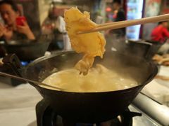 -鲜入围煮花胶鸡海鲜火锅