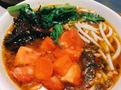 油鸡㙡凉米线-半山腰·云南菜(侨福芳草地店)