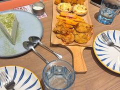 -必胜客(上海华谊新所店)