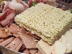 -青瓦餐厅·生鱼片·韩园烤肉(西塔店)