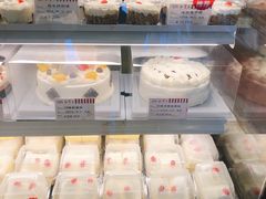 -红宝石·鲜奶小方·海派西点房(金杨店)