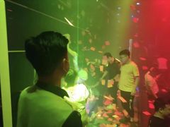 -梁记特色桂林米粉