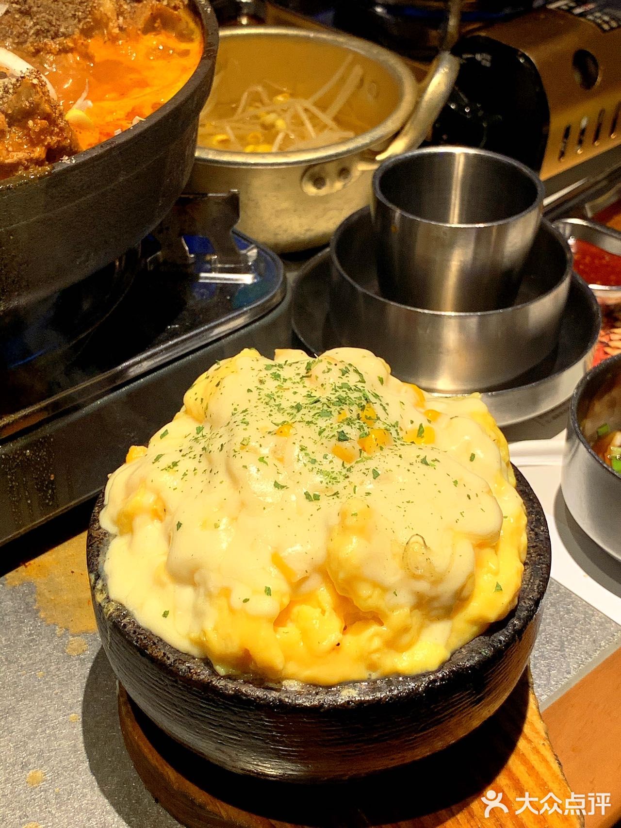 几乎是每桌必点菜 ️牛肠、牛心、大小肠、年糕等等