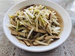 溧阳白芹-天乐农家鱼头王(天目湖店)