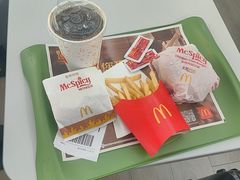 -麦当劳(上海虹桥站30B检票口楼上)