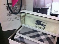 -BURBERRY(上海港汇恒隆广场店)