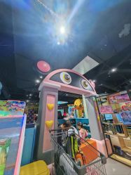 -咘隆家族儿童乐园(凯旋广场店)