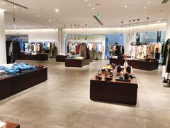 -URBAN REVIVO(高德置地广场·春广场店)