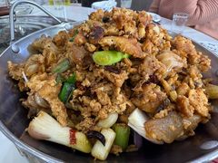 干锅黄金鱼杂-丹水桥地锅鱼·翘嘴鲌·地方特色全鱼宴(丹江口大坝店)
