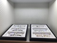 -明月眼镜(三坝店)