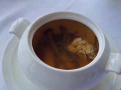 菌皇老鸡炖花胶汤-富力丽思卡尔顿酒店·丽轩中餐厅