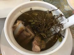 石橄榄炖龙骨汤-陆记鹅庄·潮汕菜·狮头鹅(大仟里店)