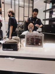 -HAIR CORNER