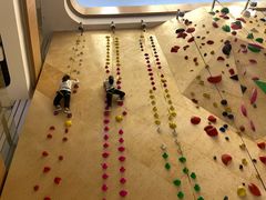-ROCKPLUS攀岩馆(环宇城店)