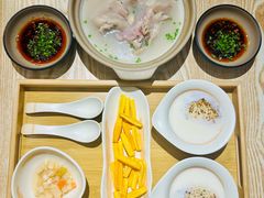 -叁煨蹄花自贡盐帮菜馆(人民广场店)