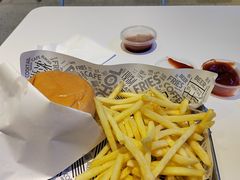 -TRIPS BURGER(大钟寺店)