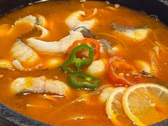 -香巴拉云南餐厅(华莱坞店)