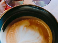 比脸还大的大碗拿铁-雕刻时光咖啡馆(南院门店)