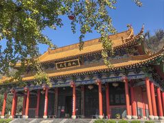 -灵岩山风景区灵岩禅寺