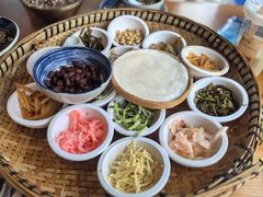 -包整·丝娃娃(一览甲秀楼风景店)