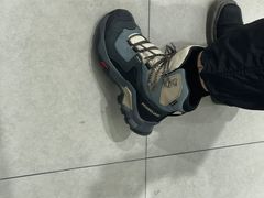 -SALOMON萨洛蒙(长沙国金街店)