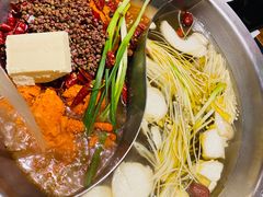 -沸炉重庆老火锅(军事博物馆店)