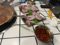 -鹿鸣山草本茶香火锅(园西路店)