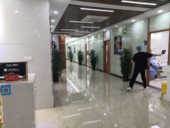 -茂菊口腔连锁(浦东南路店)