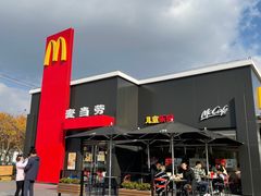 -上海汽车博览公园-北门停车场