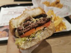 -The Habit Burger Grill 哈比特汉堡(爱琴海店)