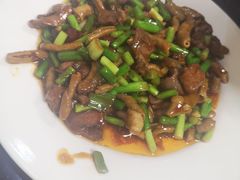 -余杨鸭鸭餐厅