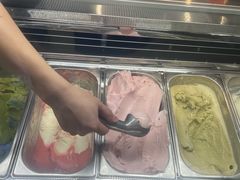 -极拉图·现制冰淇淋(大卫城店)