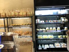 -85度C(生甜甜圈研究工坊·上海松江人民北路店)