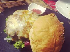 -HIGH FIVE哈福手工汉堡(桂林路店)