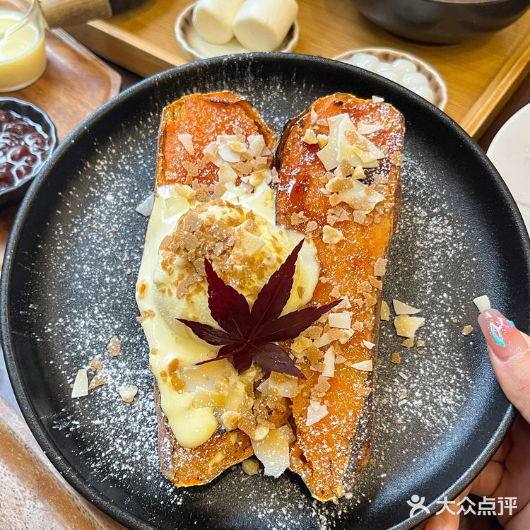 圣诞限定刨冰甜品🎄还有超可爱热奶宝！