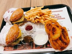 -The Habit Burger Grill 哈比特汉堡(世博店)