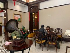 等位区-东海咖啡馆